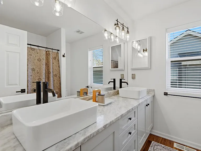 13936 SW Uplands Dr — Photo 32