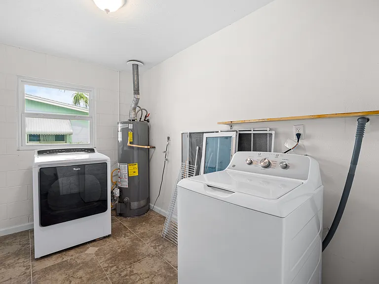 250 Carib Dr — Photo 13