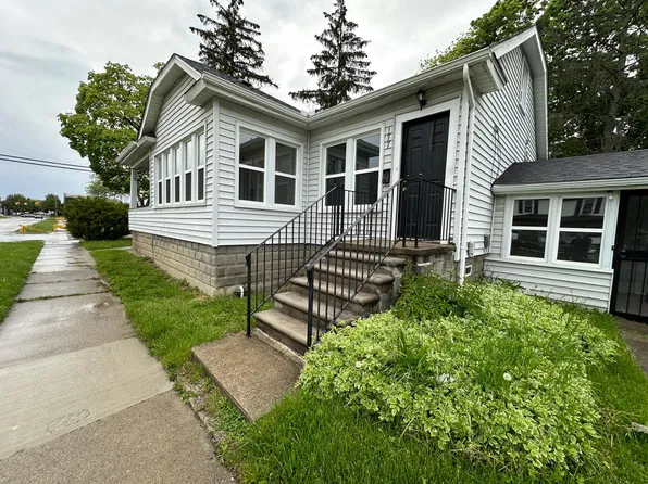 76 Park St #76, Mount Clemens, MI 48043