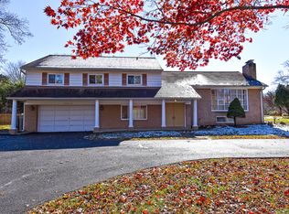 10434 Windsor View Dr, Potomac, MD 20854