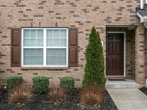 2nd image of 2125 Debonair Ln