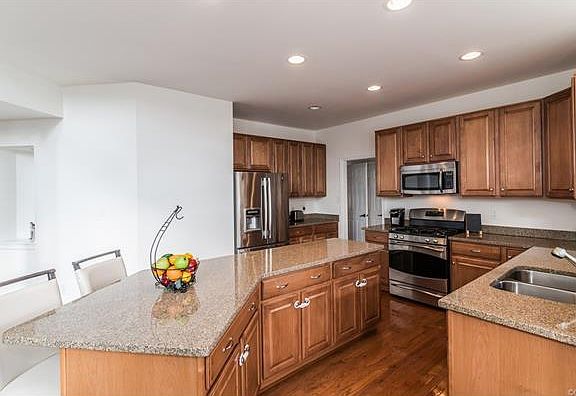 3rd image of 6801 Kilchurn Ct