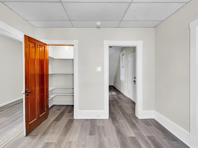 265-267 E Bertsch St #2 — Photo 9