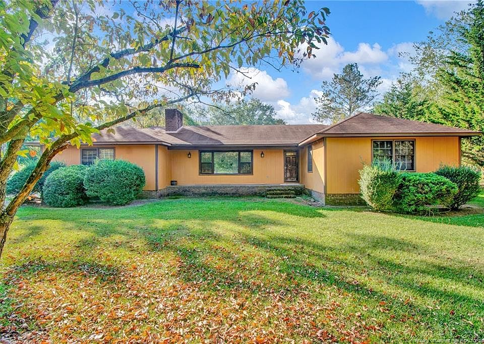 1st image of 302 Forest Glen Dr