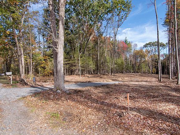 5th image of 119a Sand Hill Road