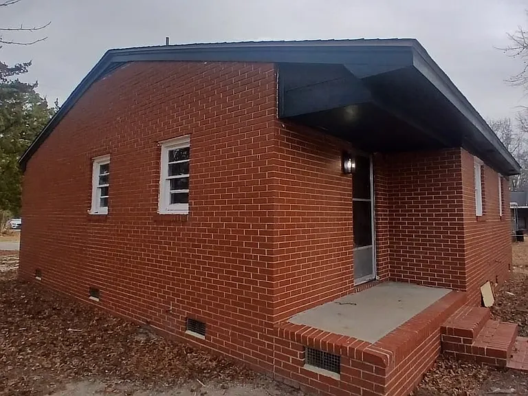1306 Grace St — Photo 17