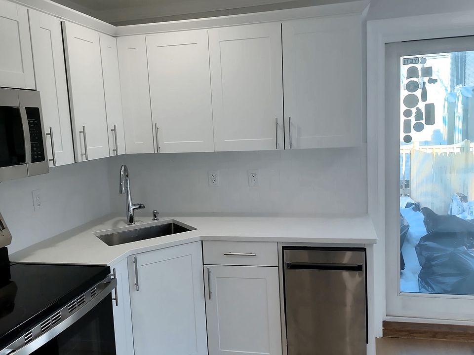 1st image of 138 Main St #A