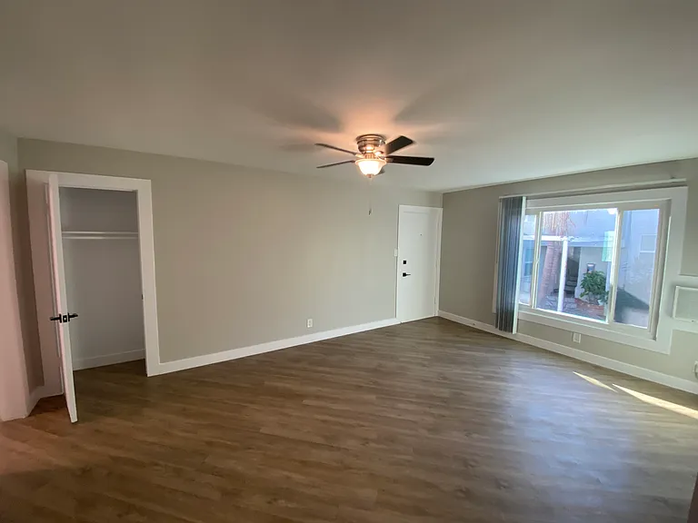 5414 Carlton Way #1 — Photo 4