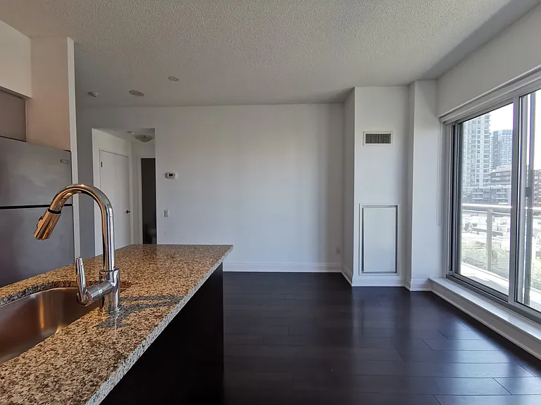 83 Redpath Ave #711 — Photo 9