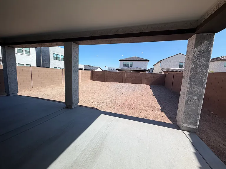 8015 W Royal Palm Rd — Photo 33