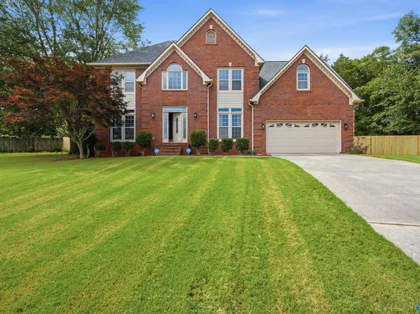 134 Windingham Dr NW, Huntsville, AL 35806