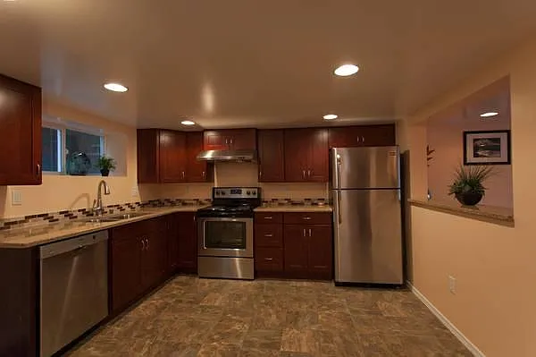 Modern kitchen - 4103 Stone Way N #B