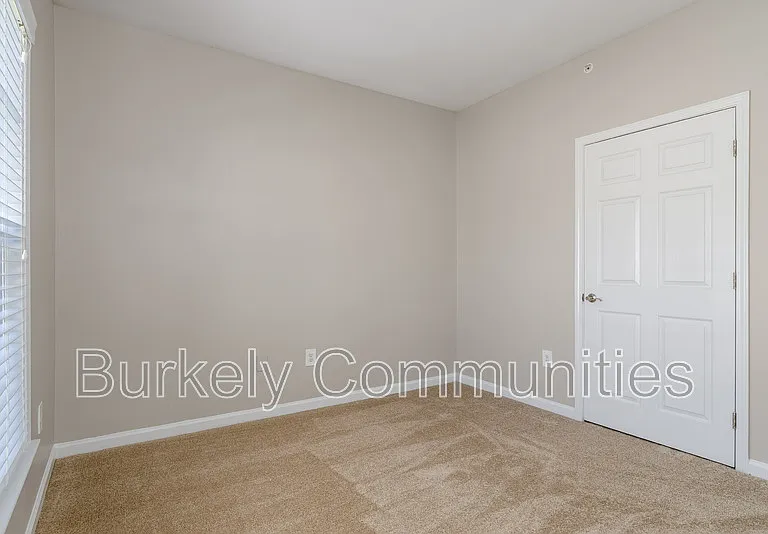 104 Thornton Ct #E — Photo 28