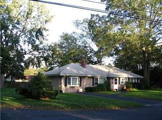 4 Peeptoad Rd, Warwick, RI 02888