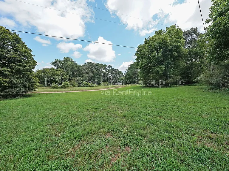 251 Hog Farm Cir — Photo 24
