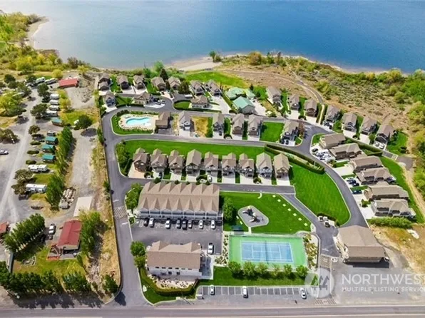 23772 Crescent Bar Drive NW #104, Quincy, WA 98848