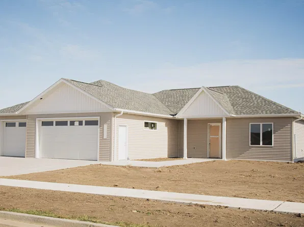 4717 Keeble Dr, Bismarck, ND 58503