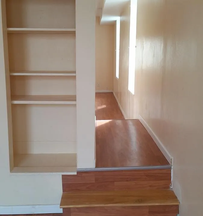 728 Cortlandt St #4