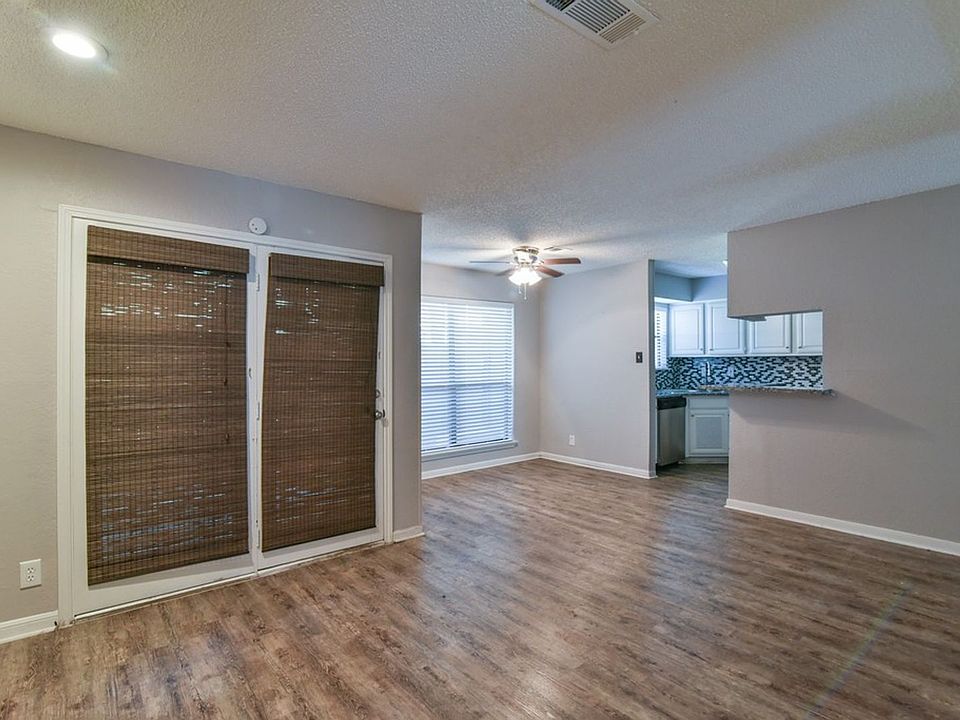 1st image of 1906 Emerald Pl APT 1214