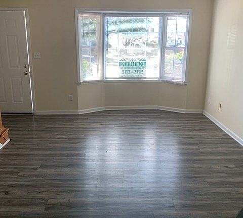 3rd image of 3808 Sterling Pointe Dr Unit E5