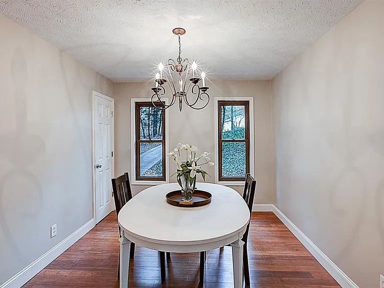 168 Lake Forest Dr — Photo 9