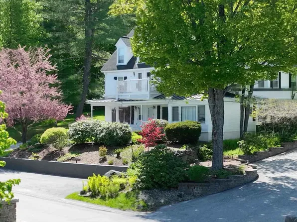 14 Lake Avenue #1, Sunapee, NH 03782