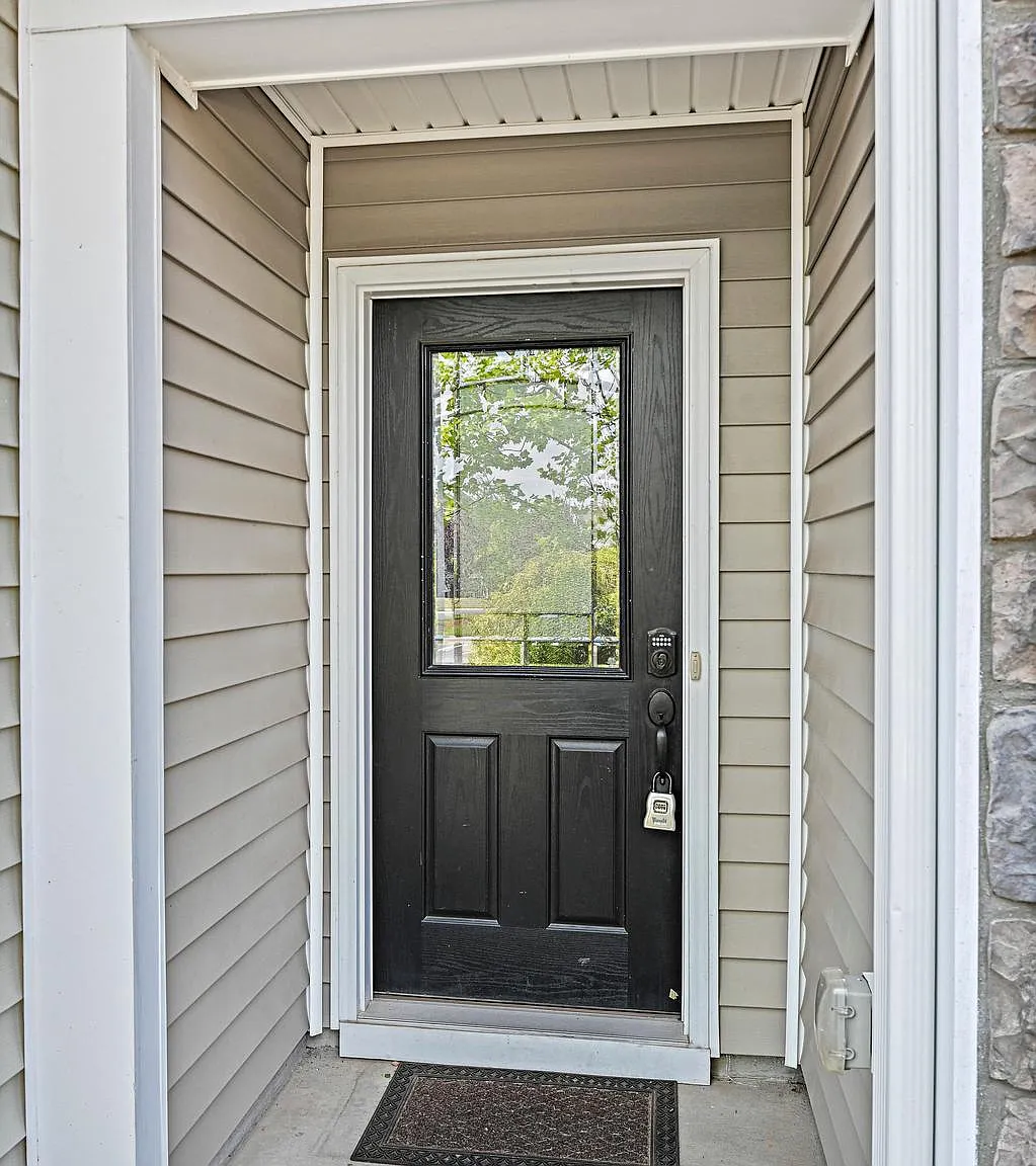 3 bed, 2.5 bath, 2191 sqft, $3,650 — Photo 4