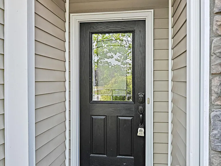 42350 Benfold Sq — Photo 4