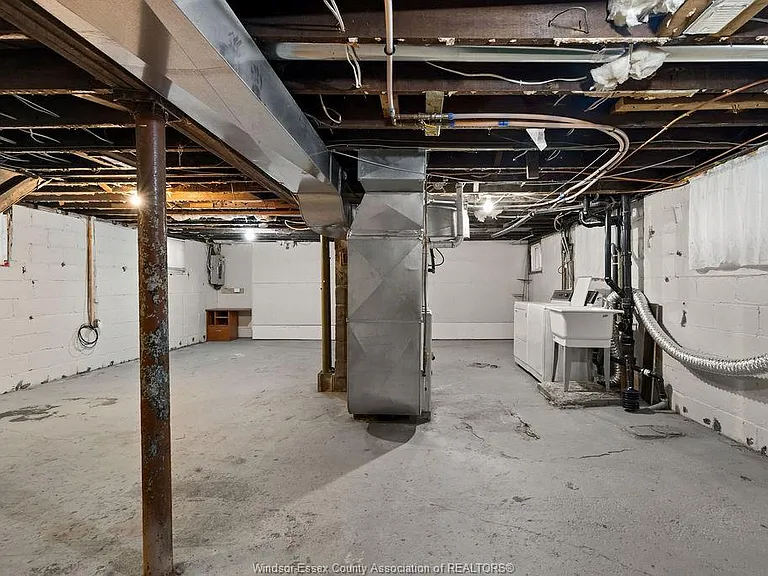 541 Moy Ave — Photo 21