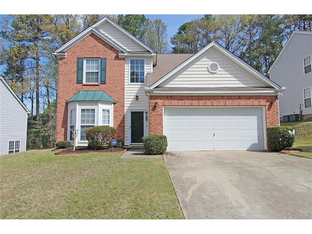 1207 Everwood Dr SW photo 1