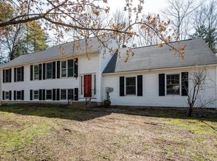 16 Meadow Ln, Rochester, NH 03867