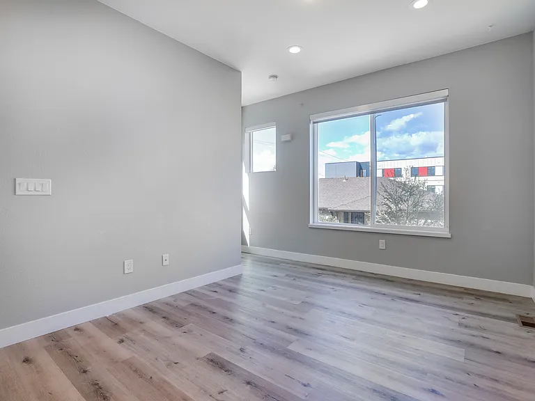 4925 W 10th Ave #113 — Photo 29