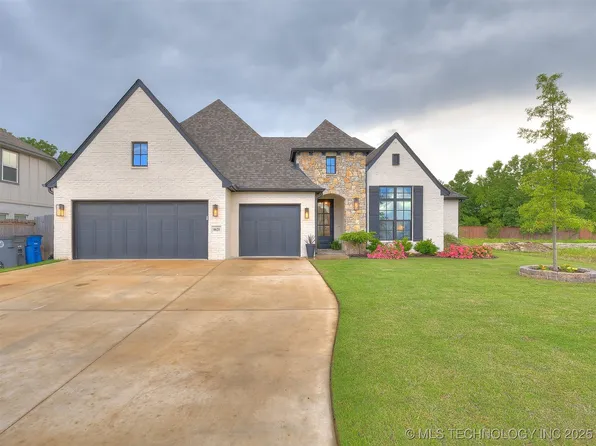 8620 S Quanah Ave W, Tulsa, OK 74132