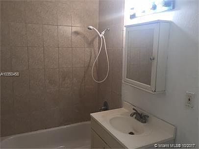 5th image of 5989 SW 69th St