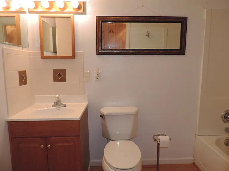 141 Cambar Ln — Photo 16