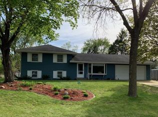 8762 Indahl Ave S, Cottage Grove, MN 55016