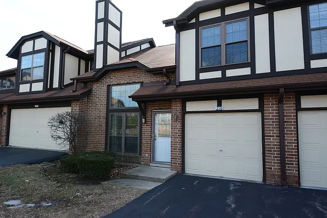 236 Oak Knoll Ln photo 1