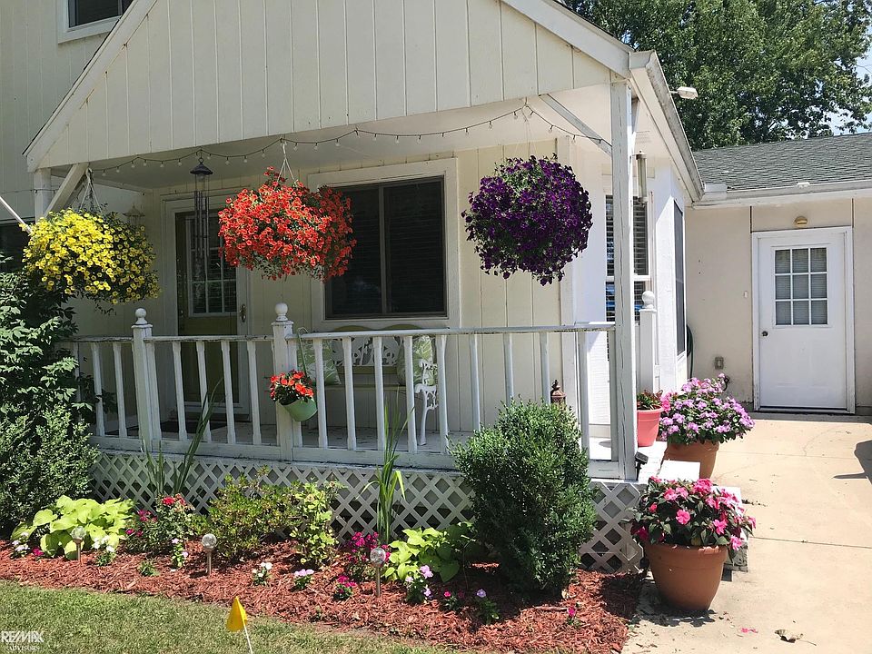 7631 Lake Park Rd, Fair Haven, MI 48023 | Zillow