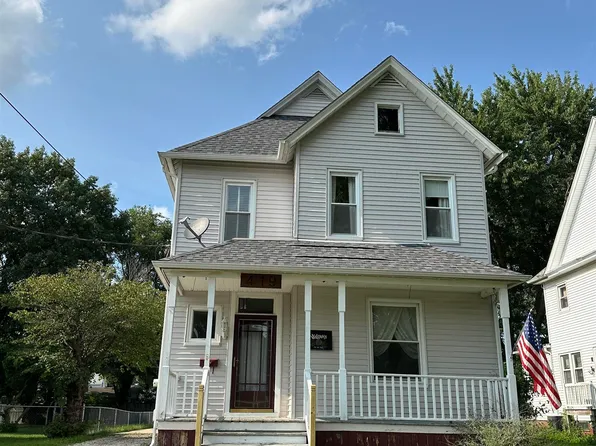 419 W Chestnut St, Canton, IL 61520