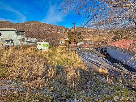 3rd image of 1111 tbd Seaton Street