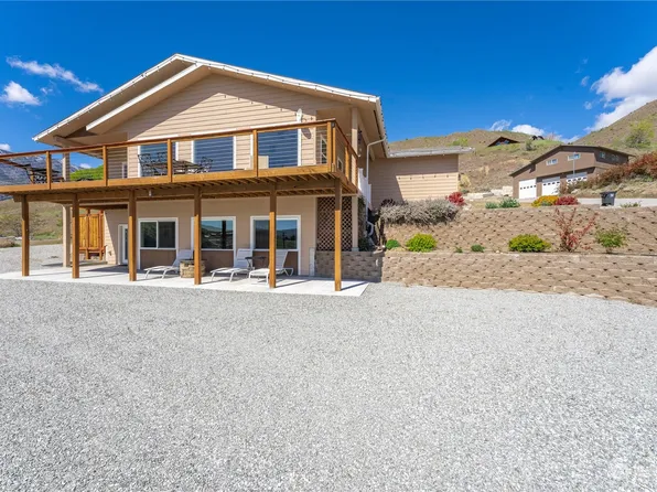 101 Cemetery Road, Pateros, WA 98846