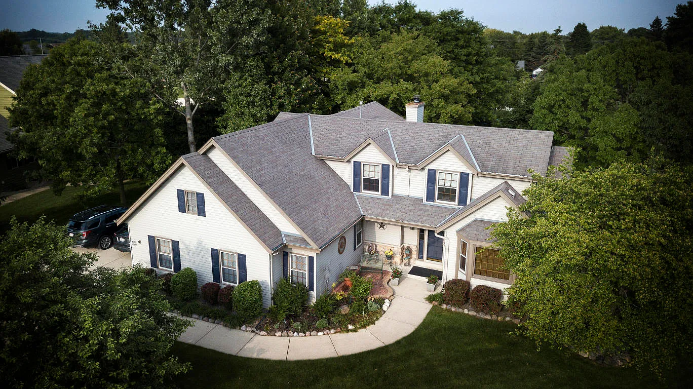 W157N6440 Columbine Ct photo 1