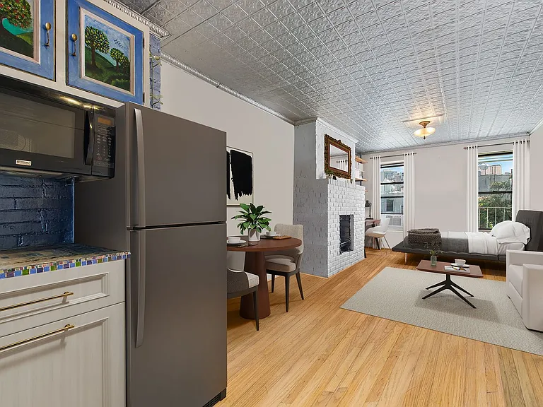 22 Cornelia St #14 — Photo 2