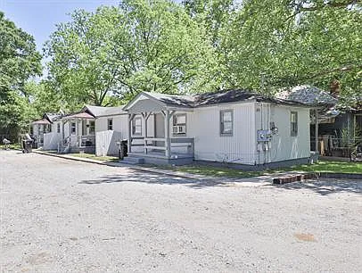 824 Winston Rd — Photo 12