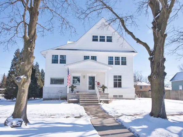 520 S Main St, Sycamore, IL 60178