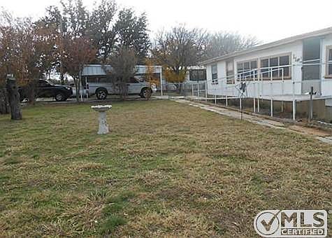 2nd image of 4050 Lake Shore Dr