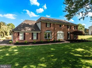 75 Eisenhard Dr, Ivyland, PA 18974