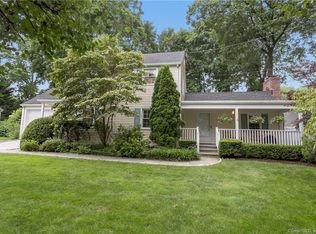 46 Oval Ave, Riverside, CT 06878