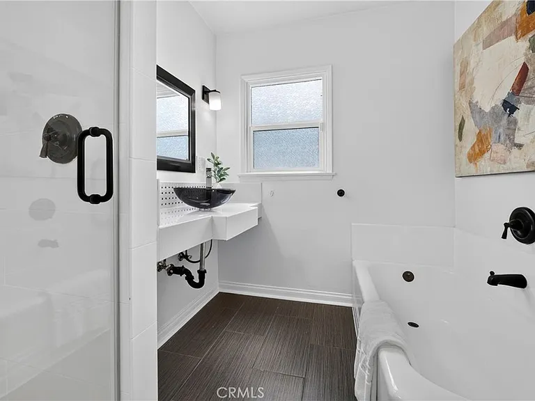 1030 E Oakmont Ave — Photo 14
