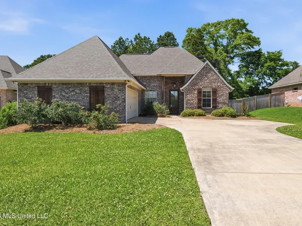 118 Sweetbriar Cir, Canton, MS 39046